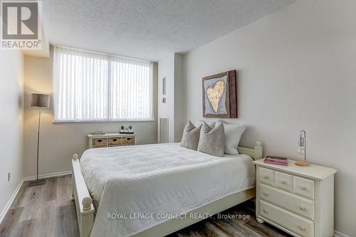 1908 - 75 Wynford Heights Crescent, Toronto, ON - Indoor Photo Showing Bedroom