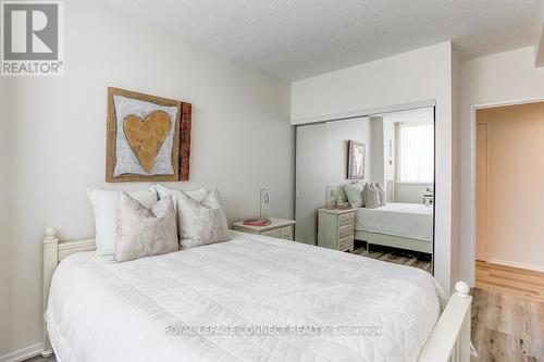 1908 - 75 Wynford Heights Crescent, Toronto, ON - Indoor Photo Showing Bedroom