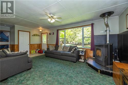 134 Paisley Drive, Chatsworth (Twp), ON - Indoor Photo Showing Living Room With Fireplace