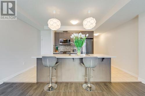 76 - 445 Ontario Street S, Milton, ON - Indoor Photo Showing Kitchen With Upgraded Kitchen