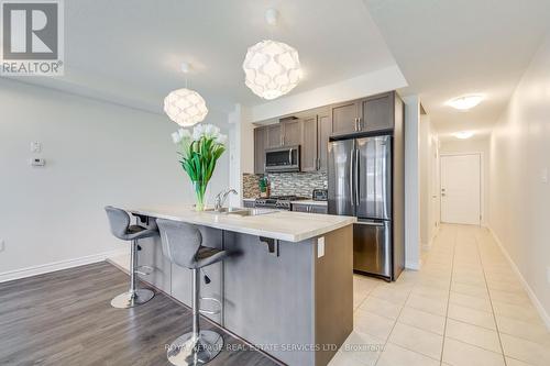 76 - 445 Ontario Street S, Milton, ON - Indoor Photo Showing Kitchen With Upgraded Kitchen