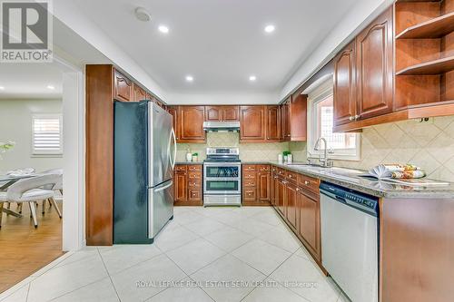 3498 Redmond Road, Mississauga (Fairview), ON - Indoor Photo Showing Kitchen