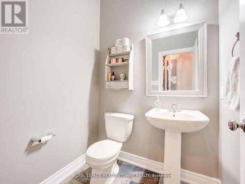 22 Oceans Pond Court, Caledon (Caledon East), ON - Indoor Photo Showing Bathroom