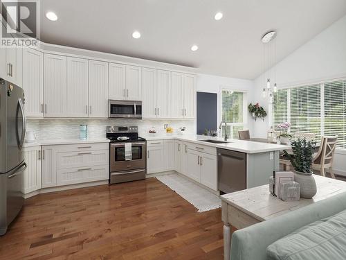 1436 Omineca Place, Prince George, BC - Indoor Photo Showing Kitchen