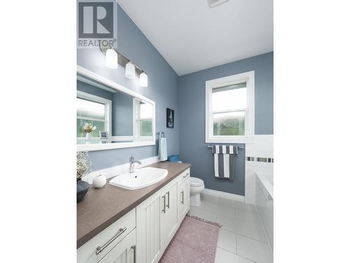 1436 Omineca Place, Prince George, BC - Indoor Photo Showing Bathroom