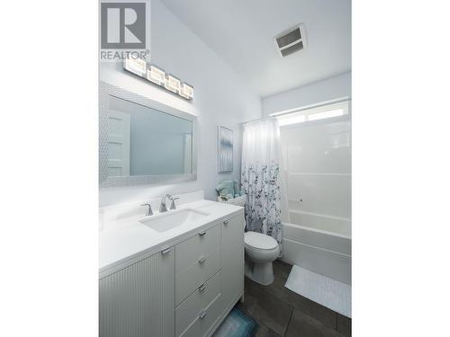 1436 Omineca Place, Prince George, BC - Indoor Photo Showing Bathroom