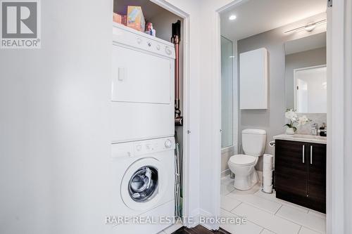 1405 - 83 Redpath Avenue, Toronto (Mount Pleasant West), ON - Indoor Photo Showing Laundry Room