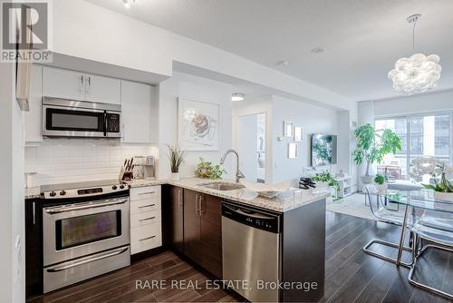 1405 - 83 Redpath Avenue, Toronto (Mount Pleasant West), ON - Indoor Photo Showing Kitchen With Stainless Steel Kitchen With Upgraded Kitchen