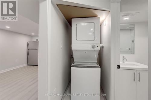 Bsmt 1 - 979 Avenue Road, Toronto (Yonge-Eglinton), ON - Indoor Photo Showing Laundry Room