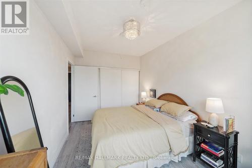 527 - 22 East Haven Drive, Toronto (Birchcliffe-Cliffside), ON - Indoor Photo Showing Bedroom