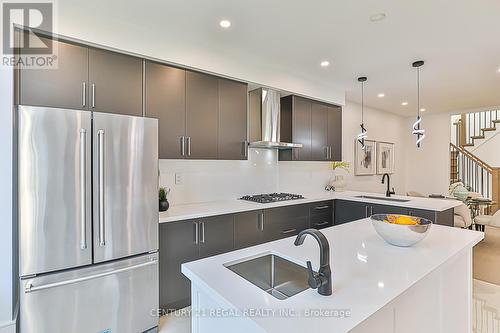 113 Greensboro Drive, Markham (Milliken Mills West), ON - Indoor Photo Showing Kitchen With Upgraded Kitchen