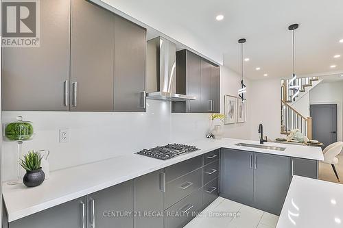 113 Greensboro Drive, Markham (Milliken Mills West), ON - Indoor Photo Showing Kitchen With Upgraded Kitchen