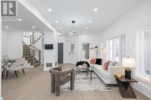 113 Greensboro Drive, Markham (Milliken Mills West), ON - Indoor Photo Showing Living Room