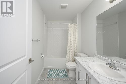 53 - 520 Grey Street, Brantford, ON - Indoor Photo Showing Bathroom