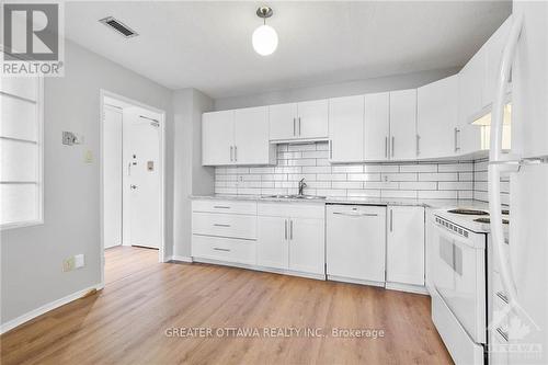 101 - 50 Emmerson Avenue, Ottawa, ON - Indoor Photo Showing Kitchen