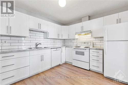 101 - 50 Emmerson Avenue, Ottawa, ON - Indoor Photo Showing Kitchen