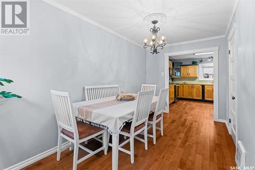 876 Monk Avenue, Moose Jaw, SK - Indoor Photo Showing Dining Room