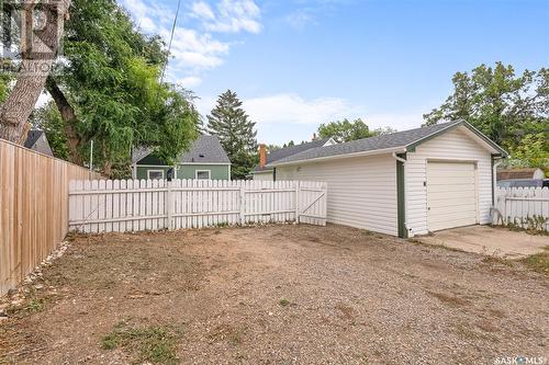 876 Monk Avenue, Moose Jaw, SK - Outdoor