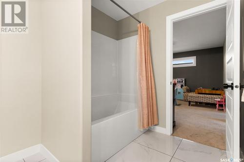 7 Stanford Road, White City, SK - Indoor Photo Showing Bathroom