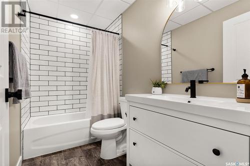 7 Stanford Road, White City, SK - Indoor Photo Showing Bathroom