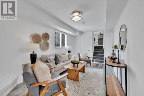 25 Mcfeeters Crescent, Clarington (Bowmanville), ON - Indoor Photo Showing Living Room