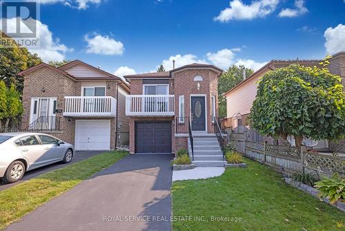 25 Mcfeeters Crescent, Clarington (Bowmanville), ON - Outdoor With Facade