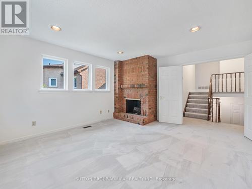 39 Mc Morran Crescent, Vaughan (Brownridge), ON - Indoor With Fireplace