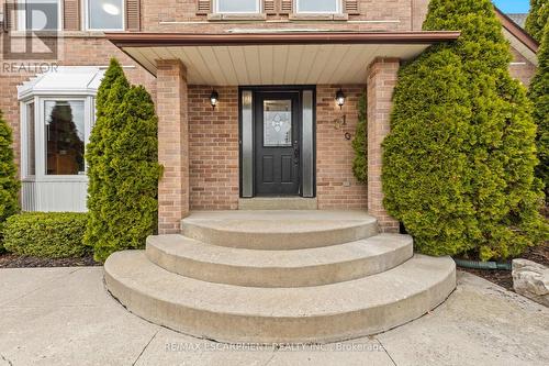 31 Bloomfield Trail, Richmond Hill (Oak Ridges), ON 