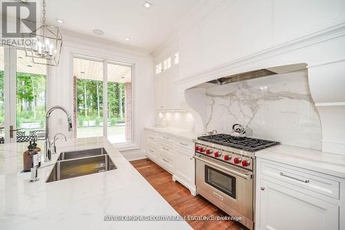 2464 15Th Side Road, New Tecumseth, ON - Indoor Photo Showing Kitchen With Double Sink With Upgraded Kitchen