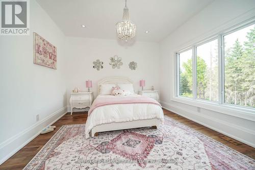 2464 15Th Side Road, New Tecumseth, ON - Indoor Photo Showing Bedroom