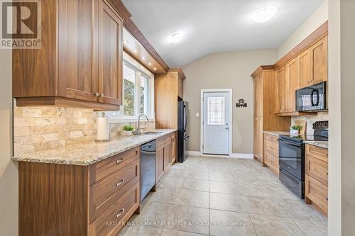 48 Mcgilvray Crescent, Halton Hills, ON - Indoor Photo Showing Kitchen