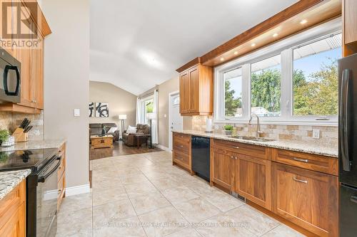 48 Mcgilvray Crescent, Halton Hills, ON - Indoor Photo Showing Kitchen