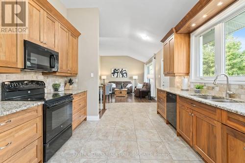 48 Mcgilvray Crescent, Halton Hills, ON - Indoor Photo Showing Kitchen With Double Sink