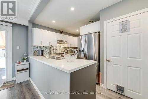 470 Kingsleigh Court, Milton, ON - Indoor Photo Showing Kitchen With Double Sink