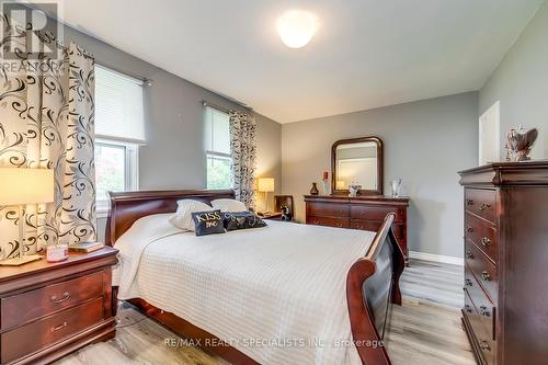 470 Kingsleigh Court, Milton (Old Milton), ON - Indoor Photo Showing Bedroom