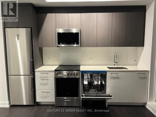 1109 - 215 Veterans Drive, Brampton, ON - Indoor Photo Showing Kitchen