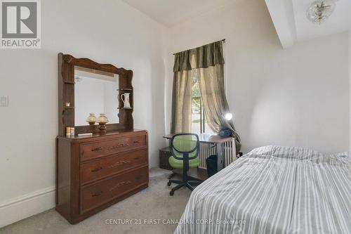 88 Egerton Street, London, ON - Indoor Photo Showing Bedroom