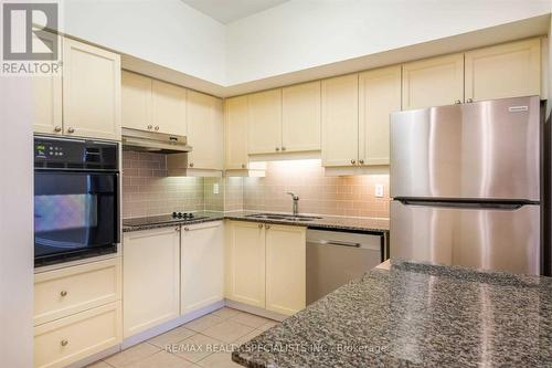 301 - 810 Scollard Court, Mississauga (East Credit), ON - Indoor Photo Showing Kitchen With Double Sink