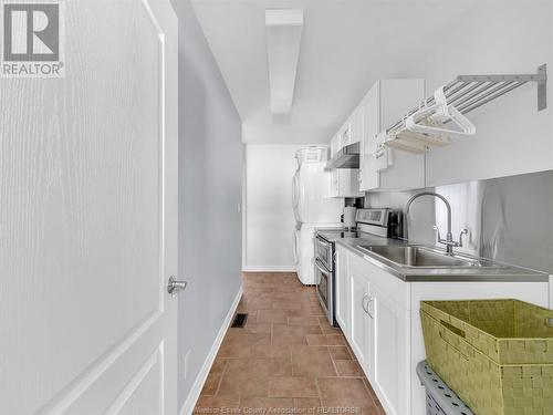 1777 Cottonwood Avenue, Kingsville, ON - Indoor Photo Showing Kitchen