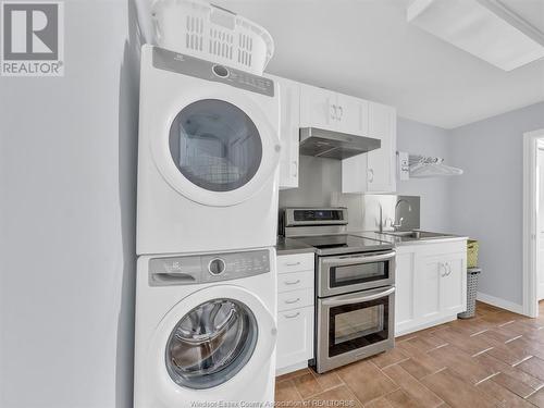 1777 Cottonwood Avenue, Kingsville, ON - Indoor Photo Showing Laundry Room