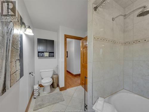 7118 Driver Lane, Amherstburg, ON - Indoor Photo Showing Bathroom