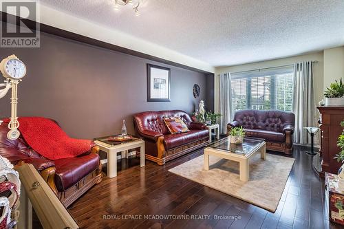 1255 Lamont Crescent, Milton, ON - Indoor Photo Showing Living Room