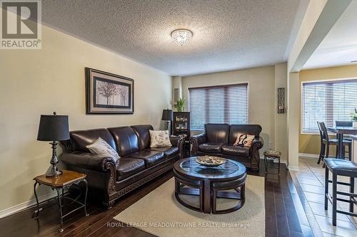 1255 Lamont Crescent, Milton, ON - Indoor Photo Showing Living Room