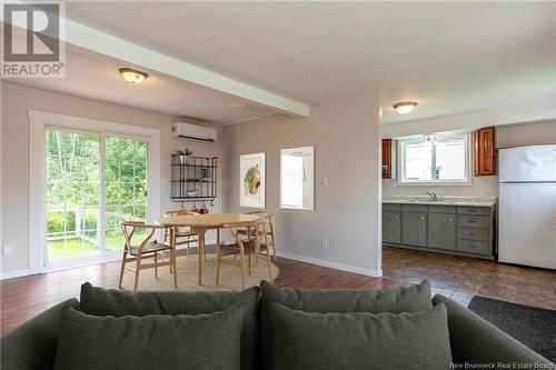 456 Route 102 Route, Burton, NB - Indoor Photo Showing Living Room