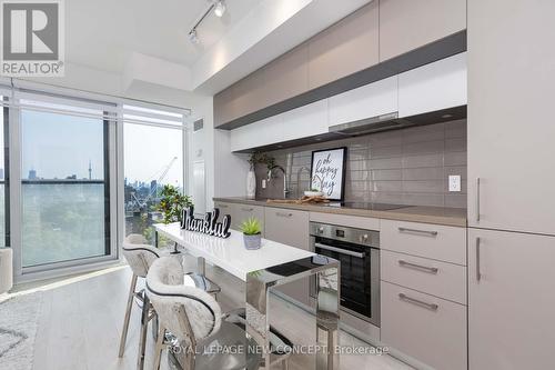 1611 - 99 Foxbar Road S, Toronto (Yonge-St. Clair), ON - Indoor Photo Showing Kitchen