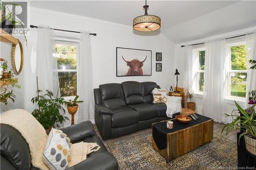 3765 Principale, Tracadie, NB - Indoor Photo Showing Living Room