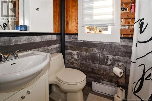 3765 Principale, Tracadie, NB - Indoor Photo Showing Bathroom