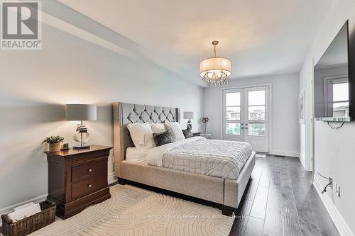 116 Maurice Drive, Oakville, ON - Indoor Photo Showing Bedroom