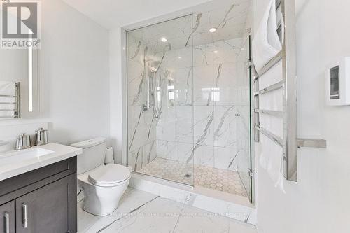 116 Maurice Drive, Oakville, ON - Indoor Photo Showing Bathroom