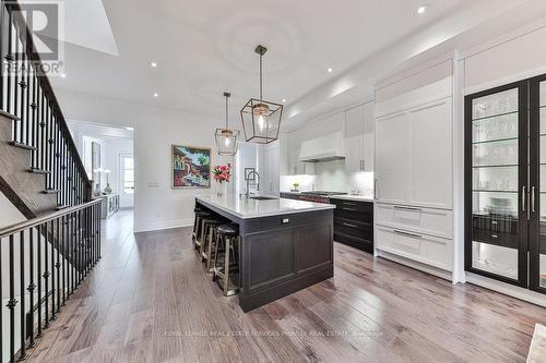 116 Maurice Drive, Oakville, ON - Indoor Photo Showing Kitchen With Upgraded Kitchen